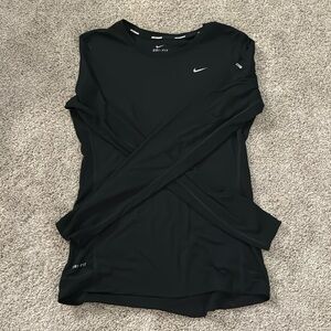 Women's Nike dri fit black long sleeve. Size small. Like new